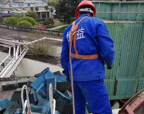 冷却塔填料更换施工现场